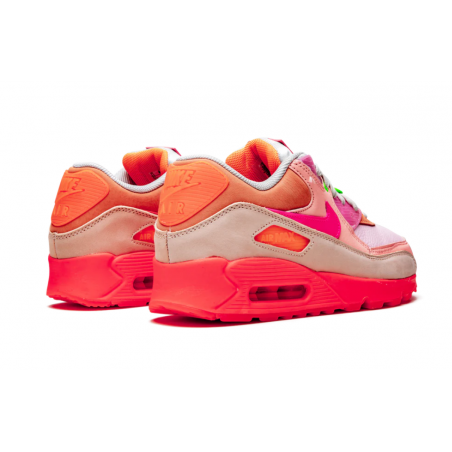 حذاء AIR MAX 90 MNS WMNS باللون الوردي