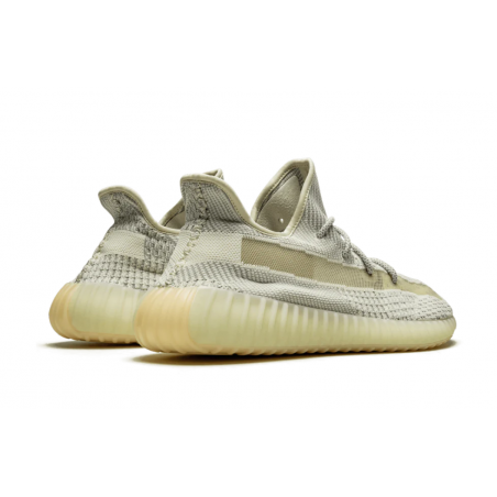 حذاء Yeezy Boost 350 V2 عاكس "Lundmark"