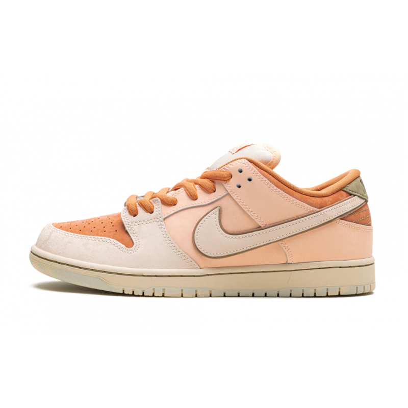 حذاء Nike SB Dunk Low Pro PRM "Guava Ice"