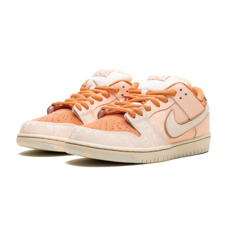 حذاء Nike SB Dunk Low Pro PRM "Guava Ice"