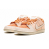 حذاء Nike SB Dunk Low Pro PRM "Guava Ice"