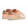 حذاء Nike SB Dunk Low Pro PRM "Guava Ice"