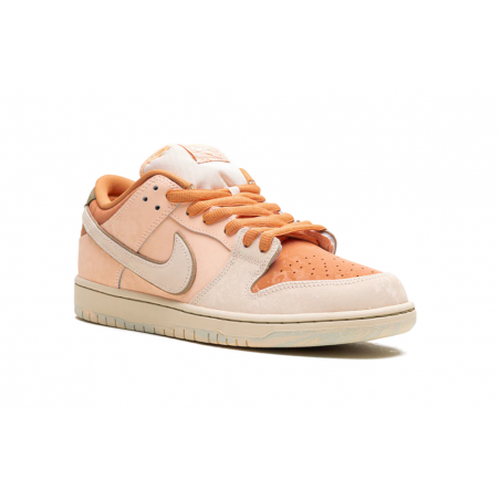 حذاء Nike SB Dunk Low Pro PRM "Guava Ice"