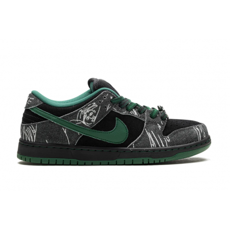 SB Dunk Low "هناك ألواح تزلج"