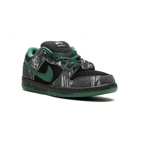 SB Dunk Low "هناك ألواح تزلج"