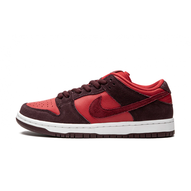 SB Dunk Low "Cherry"