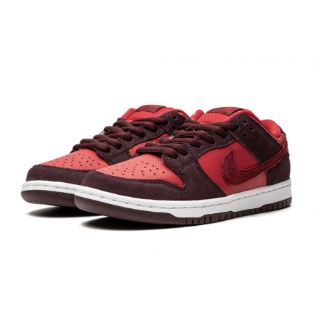 SB Dunk Low "Cherry"