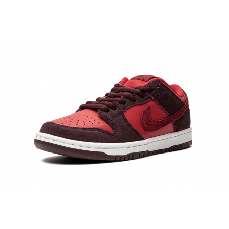 SB Dunk Low "Cherry"