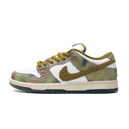 SB Dunk Low "Alexis Sablone Chameleon"