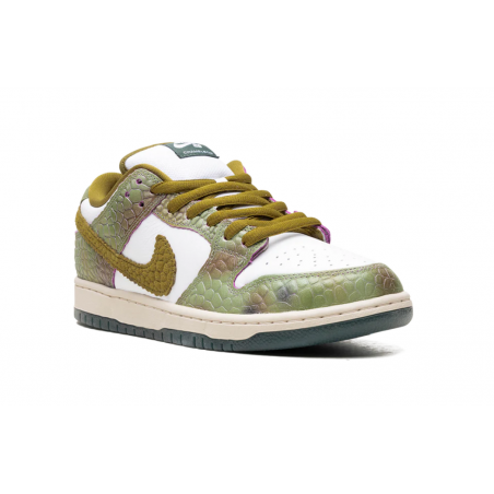 SB Dunk Low "Alexis Sablone Chameleon"