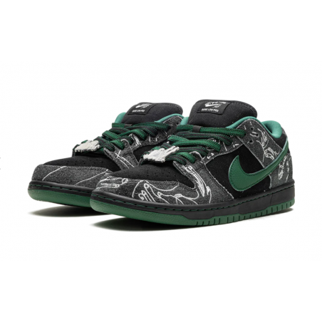 SB Dunk Low "هناك ألواح تزلج"