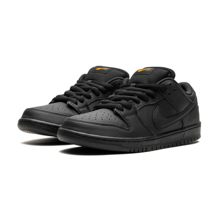 SB Dunk "Triple Black"