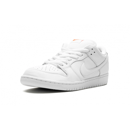 حذاء SB Dunk Low Pro "Triple White"