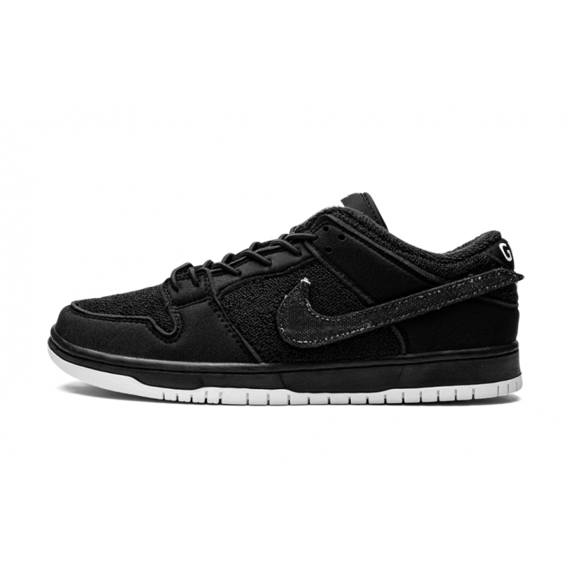 SB Dunk Low "Gnarhunters"